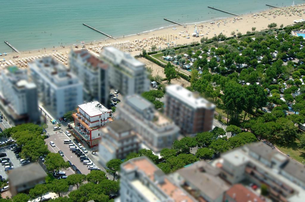 Hotel Midi Лидо-ди-Езоло Экстерьер фото